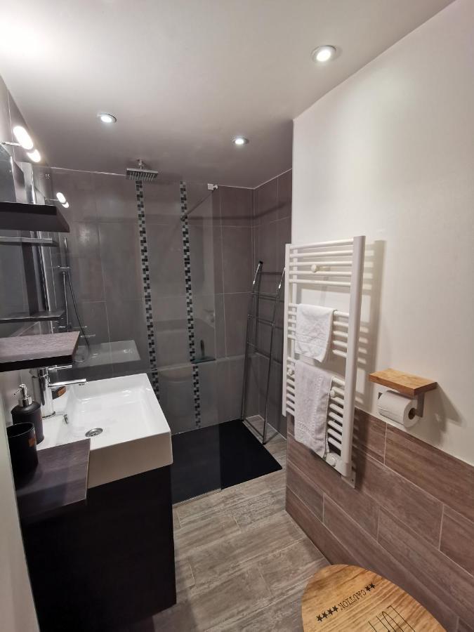 Nouveau - Au Coin Du Chateau Nantes Extérieur photo