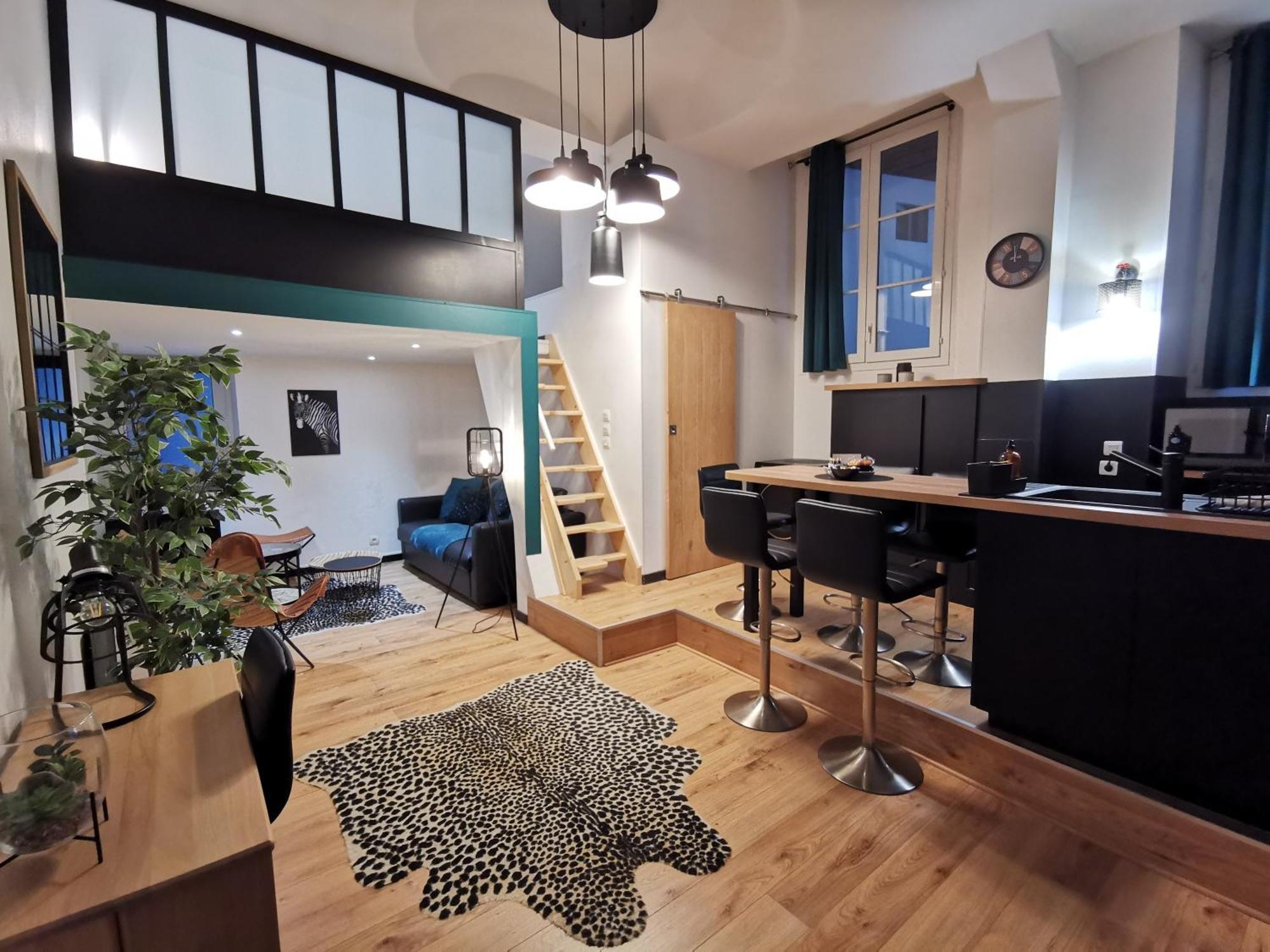 Nouveau - Au Coin Du Chateau Nantes Extérieur photo